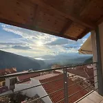 Hotel Tholos 3*