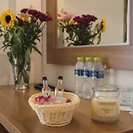 Tholos Hotel
