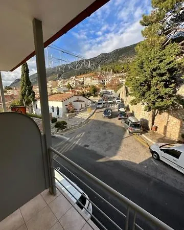 Tholos Hotel
