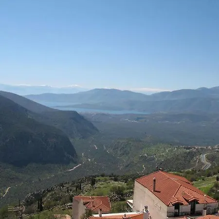 Tholos Hotel 3*