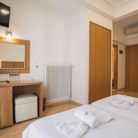 Tholos Hotel 3*